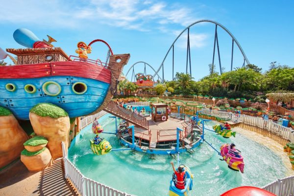 Diviértete en PortAventura con niños en apartamentos en Salou